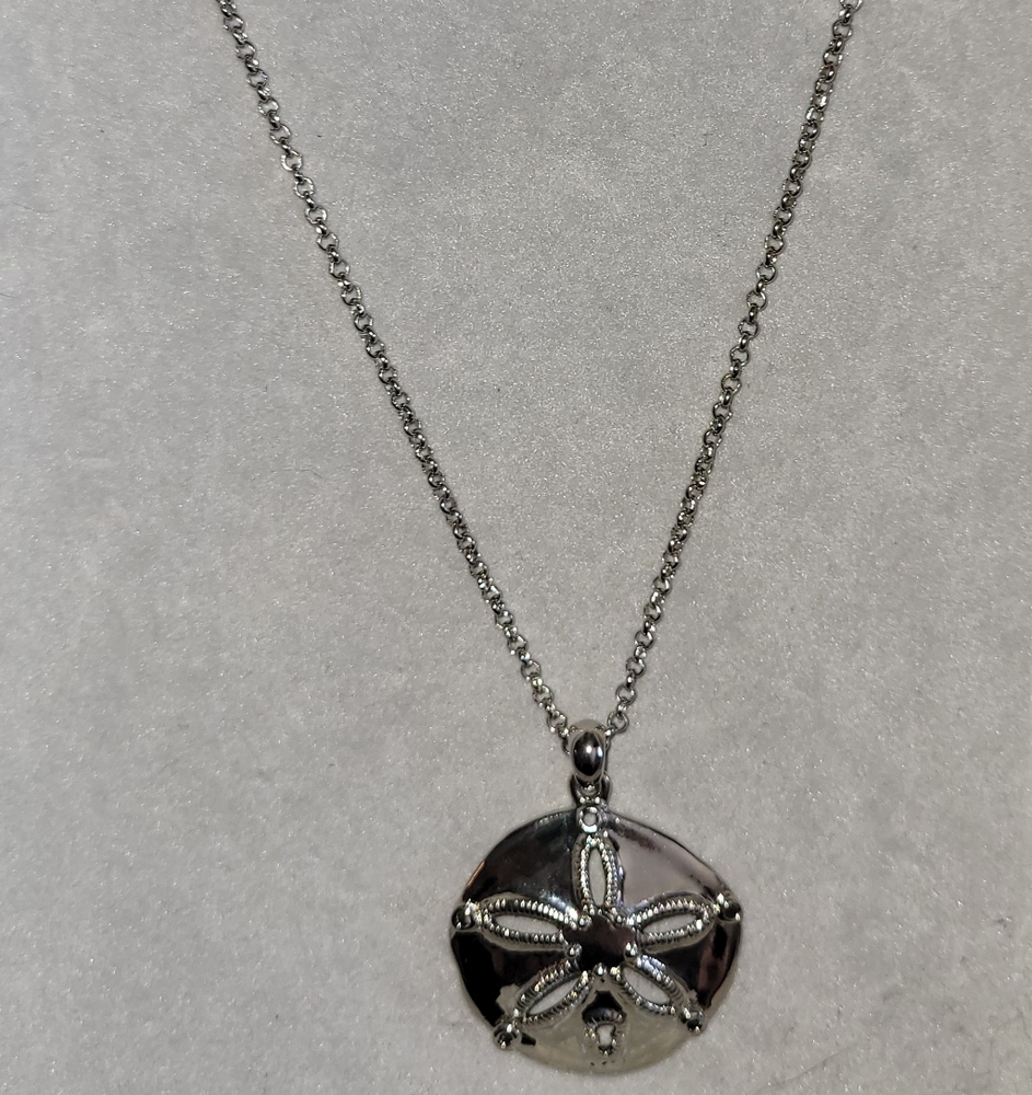 SAND DOLLAR NECKLACE NWT 16"